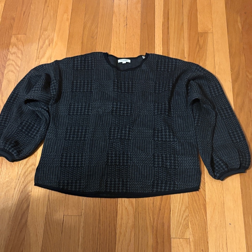 Max Studio Black Print Sweater